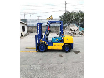 Empilhador a diesel KOMATSU