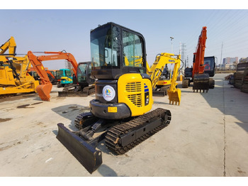 Mini escavadeira KOMATSU PC35
