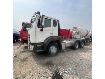Tractor SINOTRUK