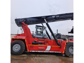 Reachstacker porta contentores KALMAR
