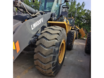 Pá carregadora de rodas XCMG LW600FV: foto 4