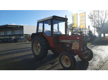 Trator CASE IH