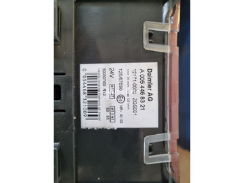 Painel de instrumentos para Camião Daimler-Benz AXOR EURO 5 A0054468321   Mercedes-Benz AXOR EURO 5: foto 2