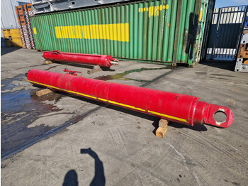 Cilindro hidráulico TEREX