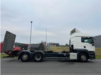 Camião transportador de contêineres/ Caixa móvel MAN TGS 26.500