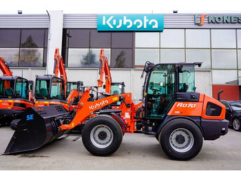 Pá carregadora de rodas KUBOTA R070
