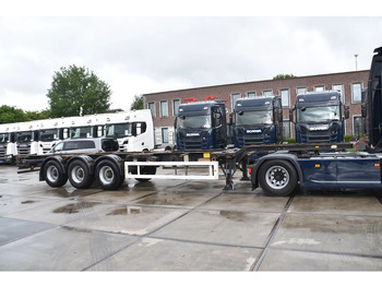 Semi-reboque transportador de contêineres/ Caixa móvel KRONE SDC