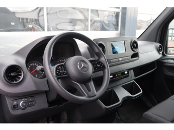 Fotografia de interior 1: Furgão Mercedes-Benz Sprinter 317 CDI L2H2 AUT/ 3.5T/ CAMERA/ MBUX/ CRUISE/ AIRCO