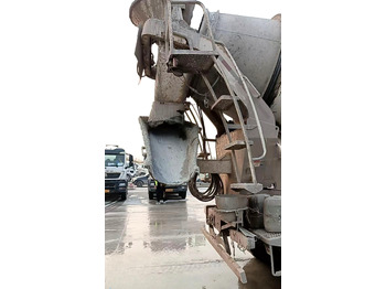Locação financeira de  XCMG Official G4804B Second Hand Mobile Concrete Mixer Truck 12m³ Construction Cement Mixer XCMG Official G4804B Second Hand Mobile Concrete Mixer Truck 12m³ Construction Cement Mixer: foto 4