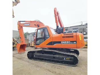 Escavadora de rastos DOOSAN DH220