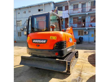 Escavadora de rastos DOOSAN DH55