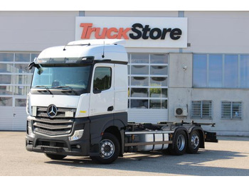 Camião transportador de contêineres/ Caixa móvel MERCEDES-BENZ Actros 2545