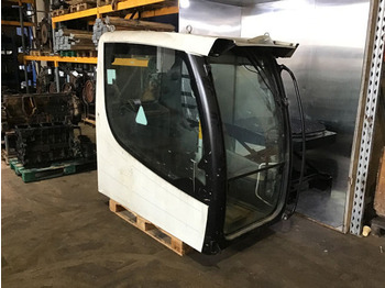 Cabine e interior LIEBHERR