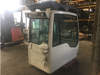 Cabine e interior LIEBHERR