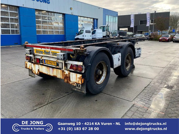 Semi-reboque transportador de contêineres/ Caixa móvel KRONE
