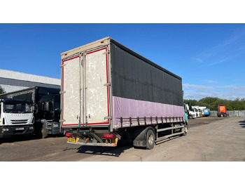 Camião de lona DAF LF 210: foto 4