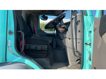 Camião de lona DAF LF 210: foto 5