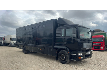 Camião de transporte de cavalos MAN TGM 18.240