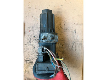 Bomba de combustivel para Camião Mercedes Actros MP4 AdBlue Pumpe A0001402378: foto 4
