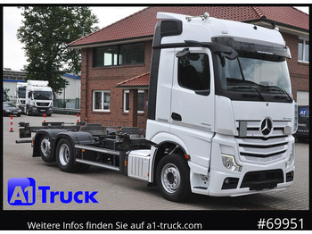 Camião transportador de contêineres/ Caixa móvel MERCEDES-BENZ
