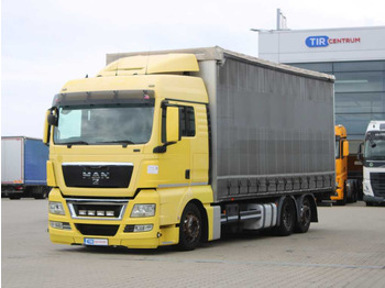 Camião de lona MAN TGX 24.440