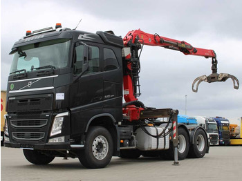 Camião de transporte de madeira VOLVO FH 540