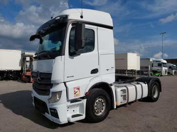 Tractor MERCEDES-BENZ Actros 1845