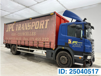 Camião de lona SCANIA P 230