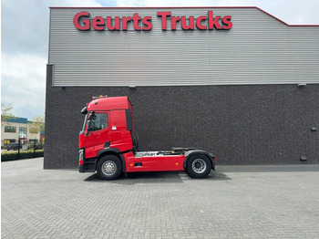 Tractor RENAULT T 460