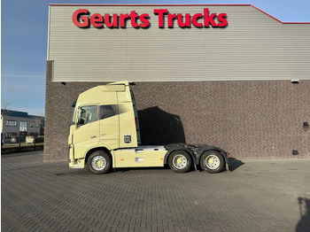 Tractor VOLVO FH16 750