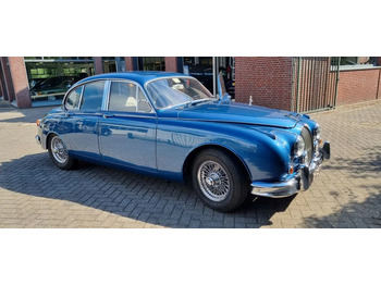 Sedan JAGUAR
