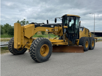 Motoniveladora CATERPILLAR 14