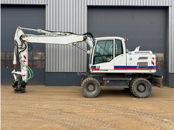 Escavadeira de rodas VOLVO EW160D