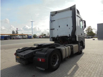 Tractor Mercedes-Benz Actros 1842: foto 4