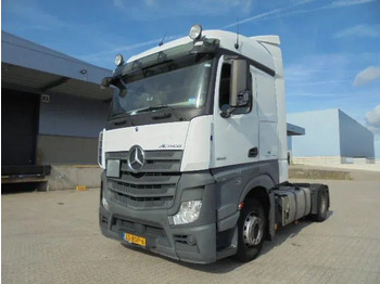 Tractor MERCEDES-BENZ Actros 1842