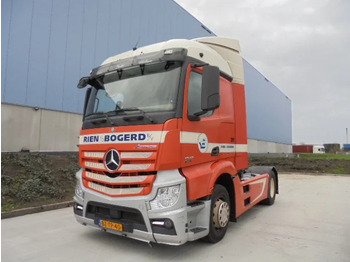 Tractor MERCEDES-BENZ Actros 1942