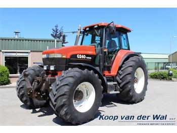 Trator New Holland G240: foto 1