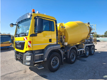 Camião betoneira LIEBHERR