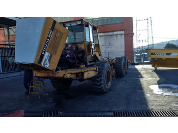 Caminhão articulado VOLVO A25