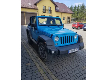 Automóvel JEEP