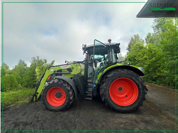 Trator CLAAS Arion 440