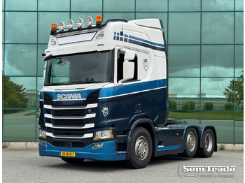 Tractor SCANIA R 450
