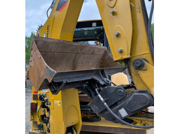 Retroescavadeira Caterpillar 444F: foto 5