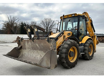 Locação financeira de JCB 4 CX JCB 4 CX: foto 1