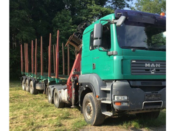 Camião de transporte de madeira MAN TGA 33.480