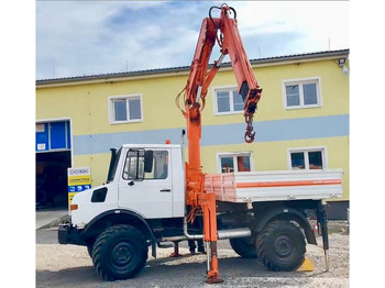 Camião basculante UNIMOG