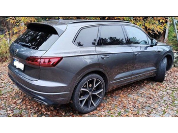 SUV Volkswagen Touareg 3.0 TDi R-line 4-motion: foto 2