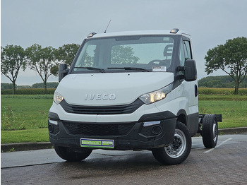 Veículo comercial IVECO Daily 35s12
