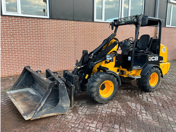 Mini pá carregadora de rastos JCB 403