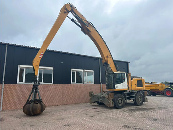 Manipulador de material LIEBHERR